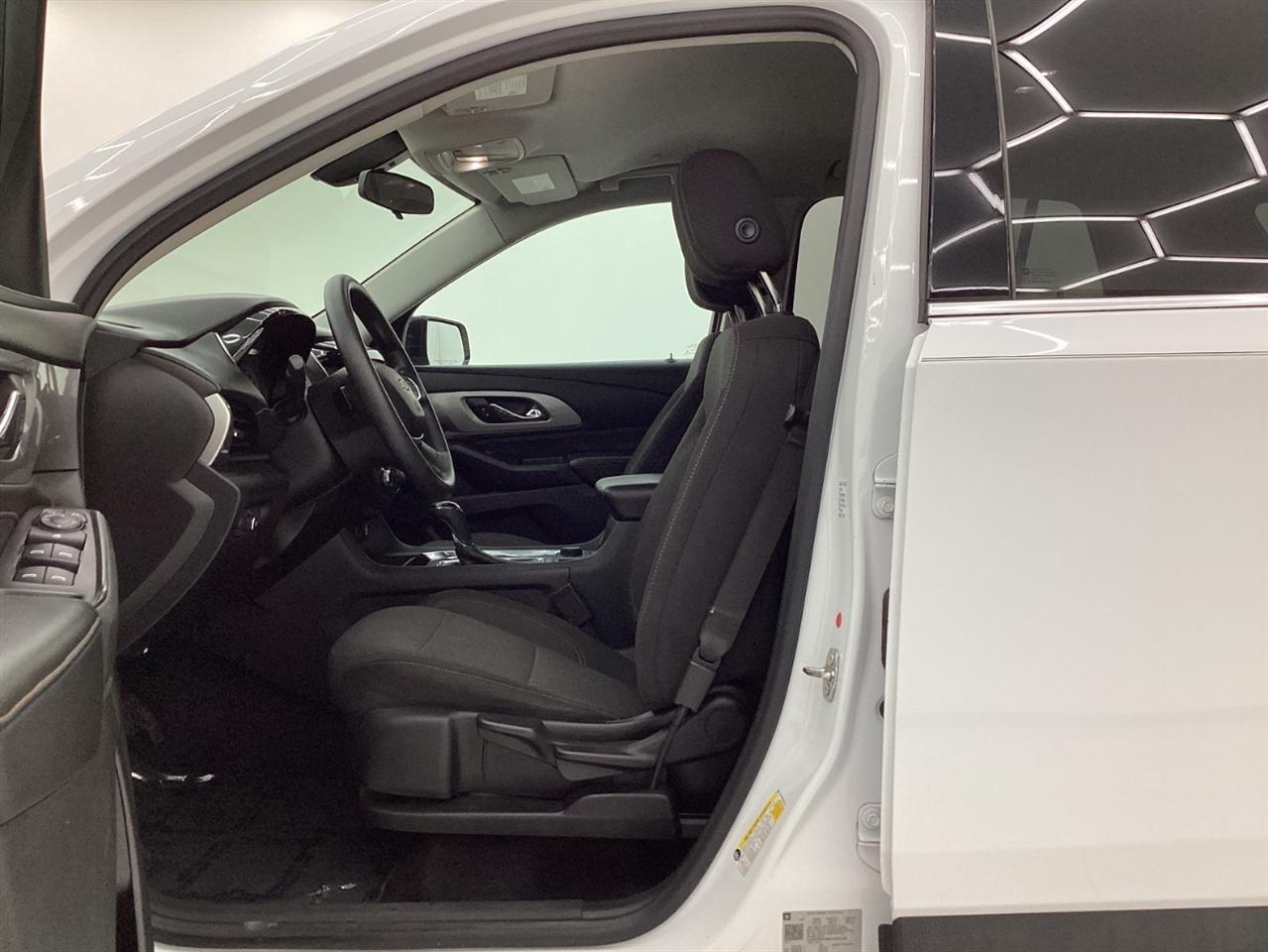 Chevrolet Traverse FWD 4dr LS w/1LS 2018