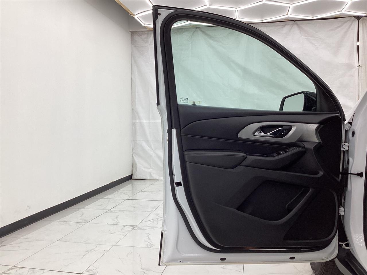 Chevrolet Traverse FWD 4dr LS w/1LS 2018