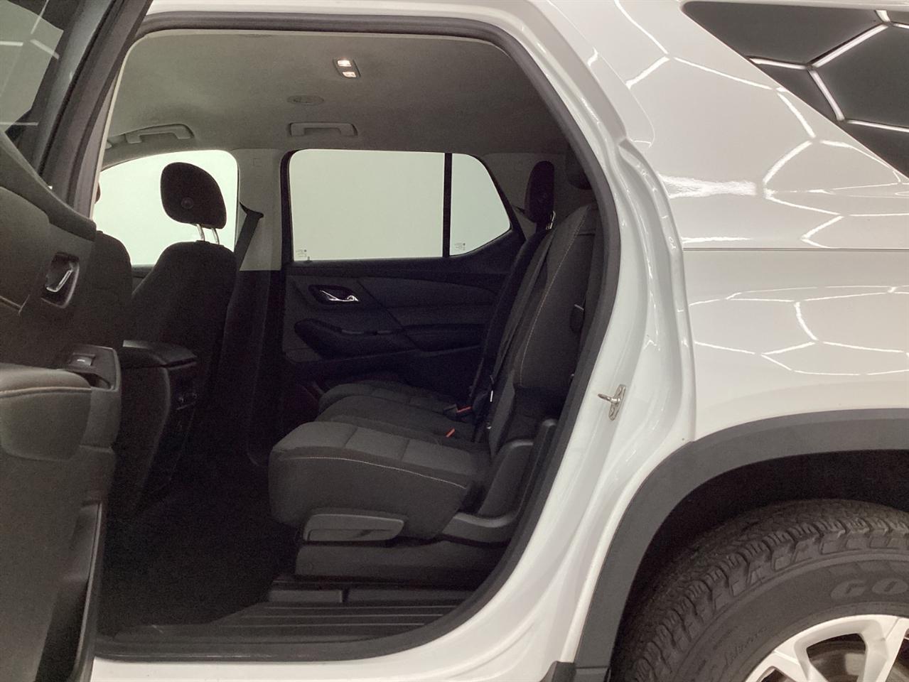 Chevrolet Traverse FWD 4dr LS w/1LS 2018