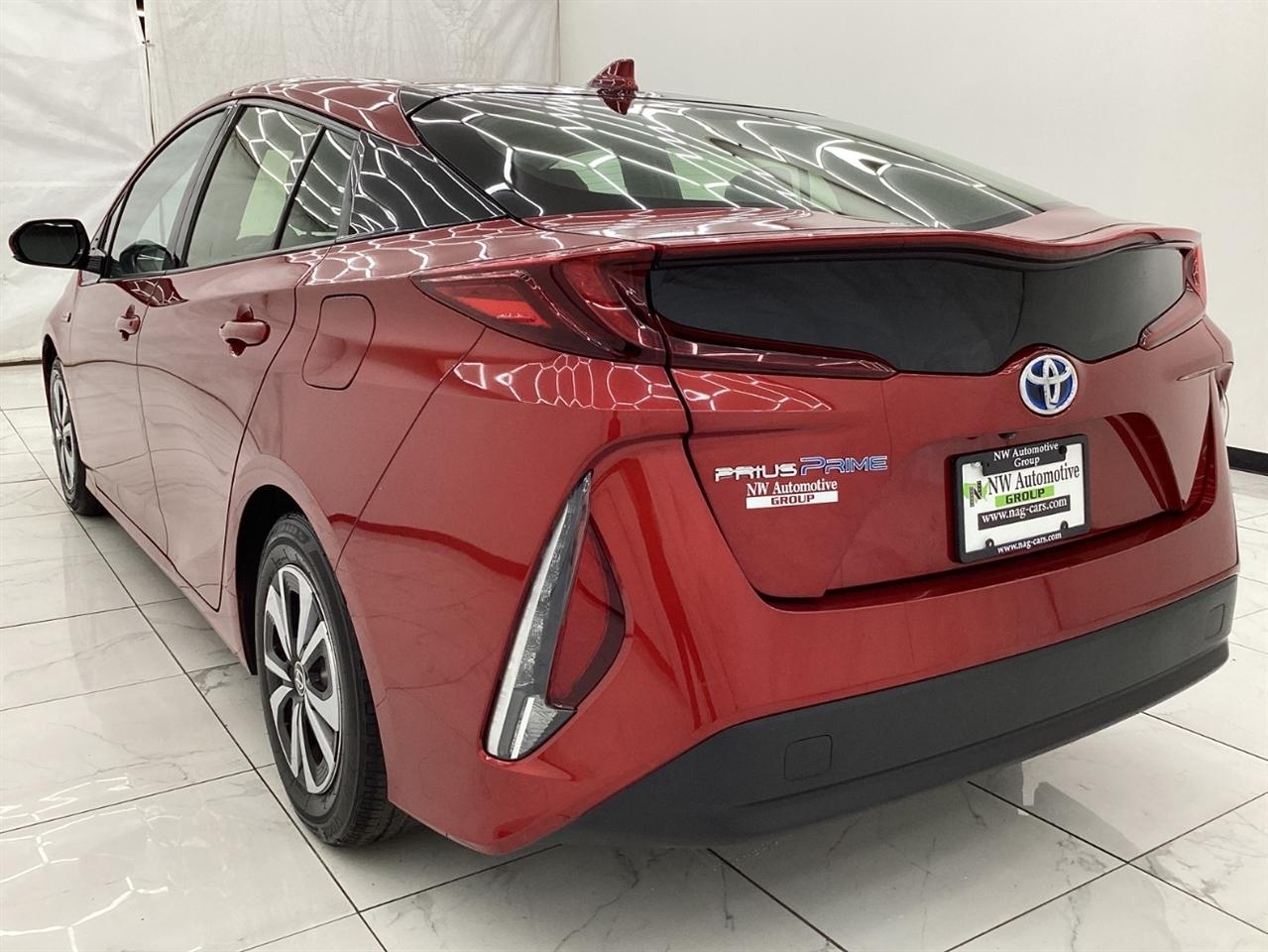 Toyota Prius Prime Advanced (Natl) 2017
