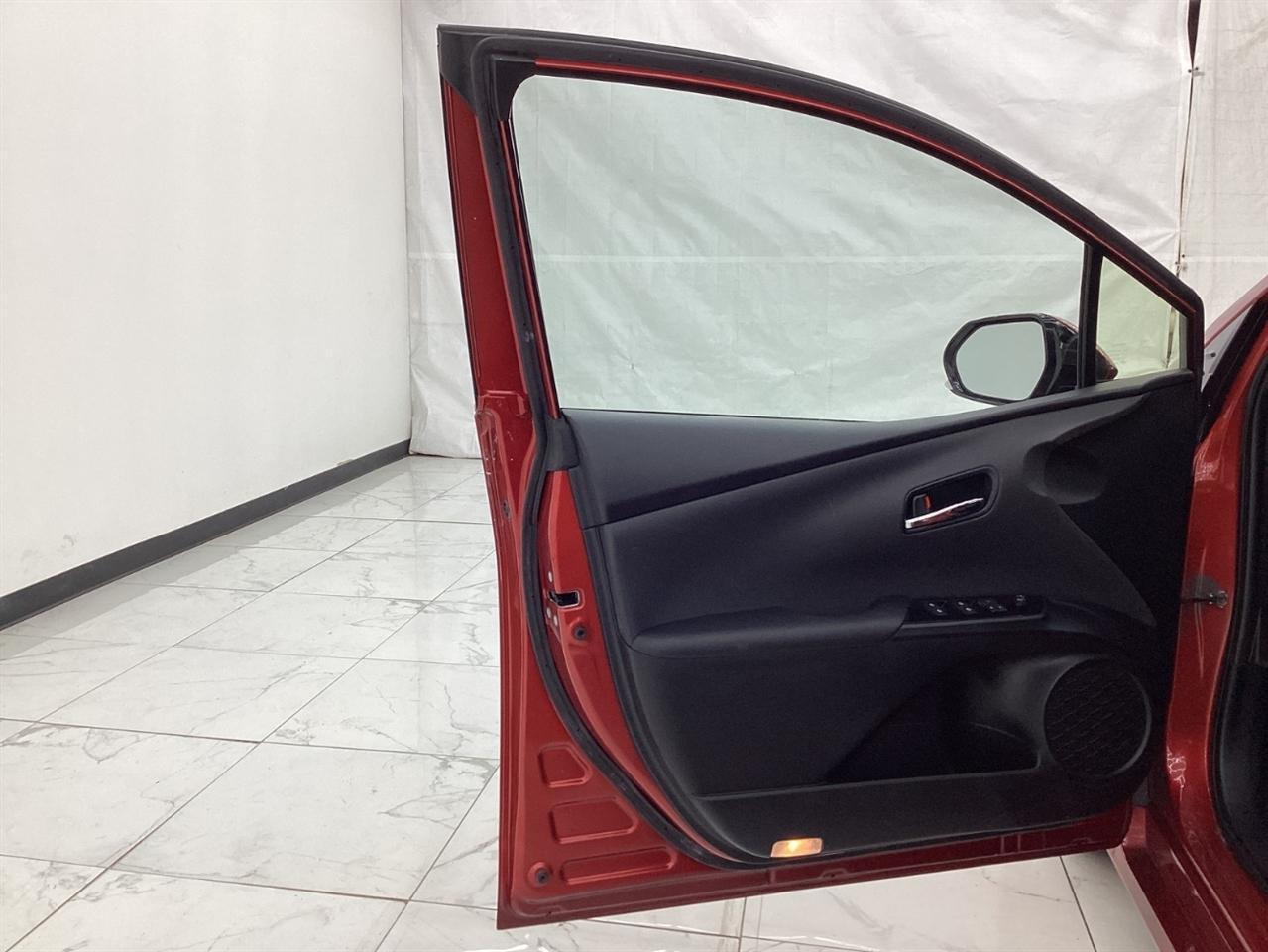Toyota Prius Prime Advanced (Natl) 2017