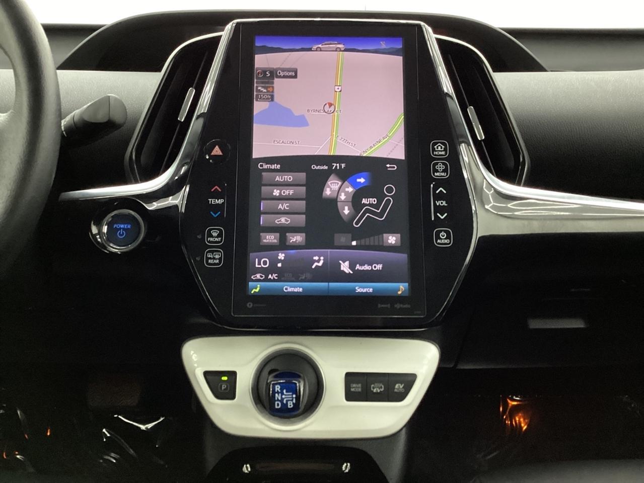 Toyota Prius Prime Advanced (Natl) 2017