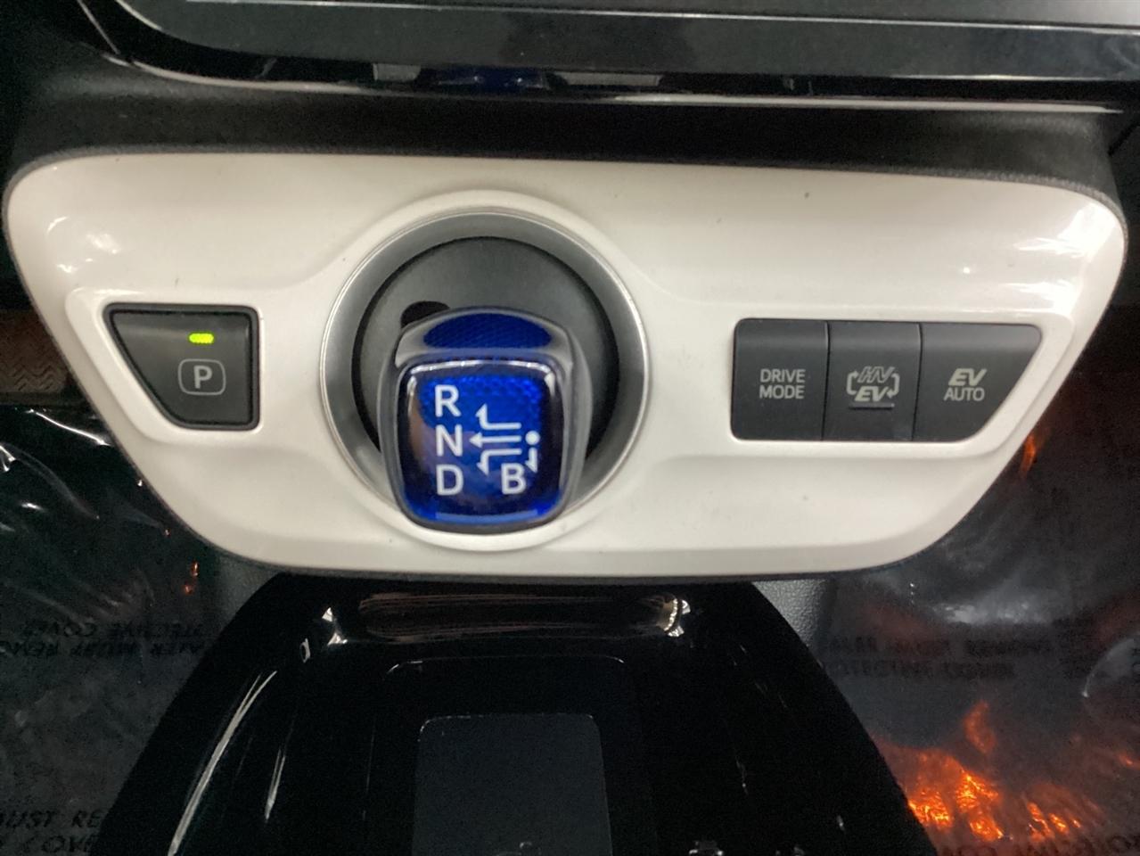 Toyota Prius Prime Advanced (Natl) 2017