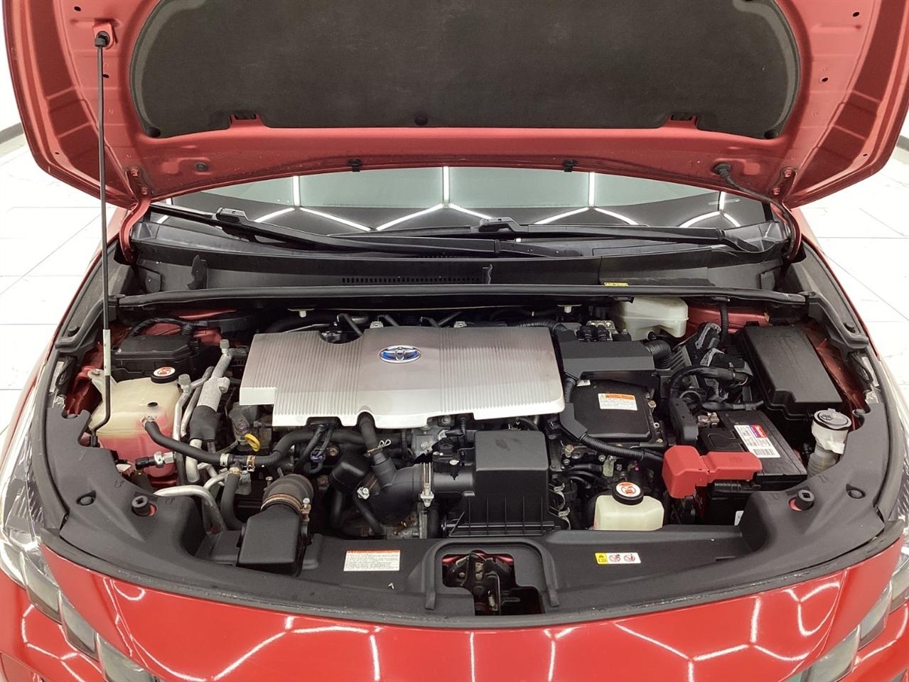 Toyota Prius Prime Advanced (Natl) 2017