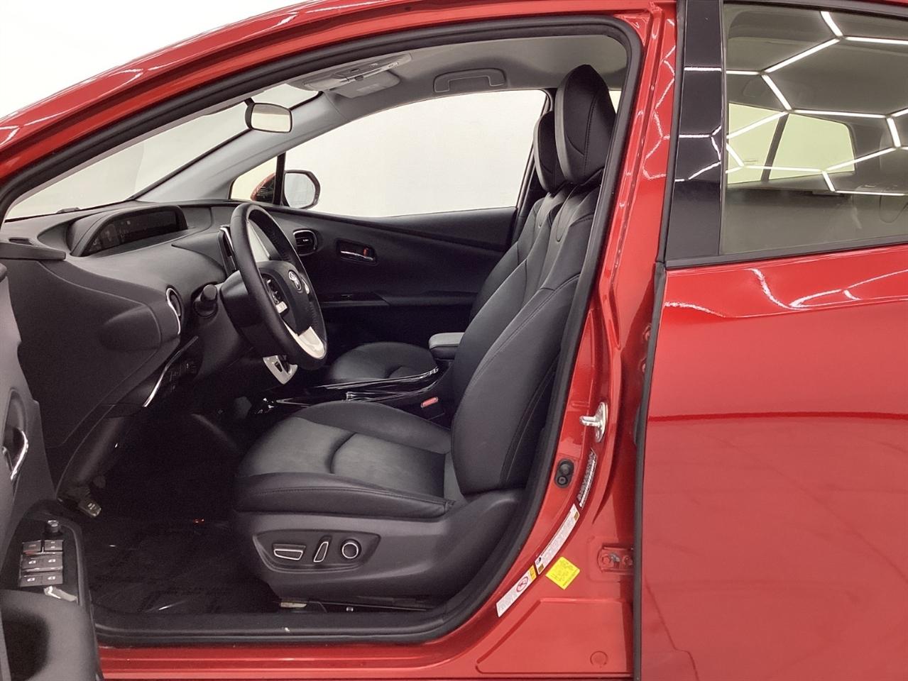 Toyota Prius Prime Advanced (Natl) 2017