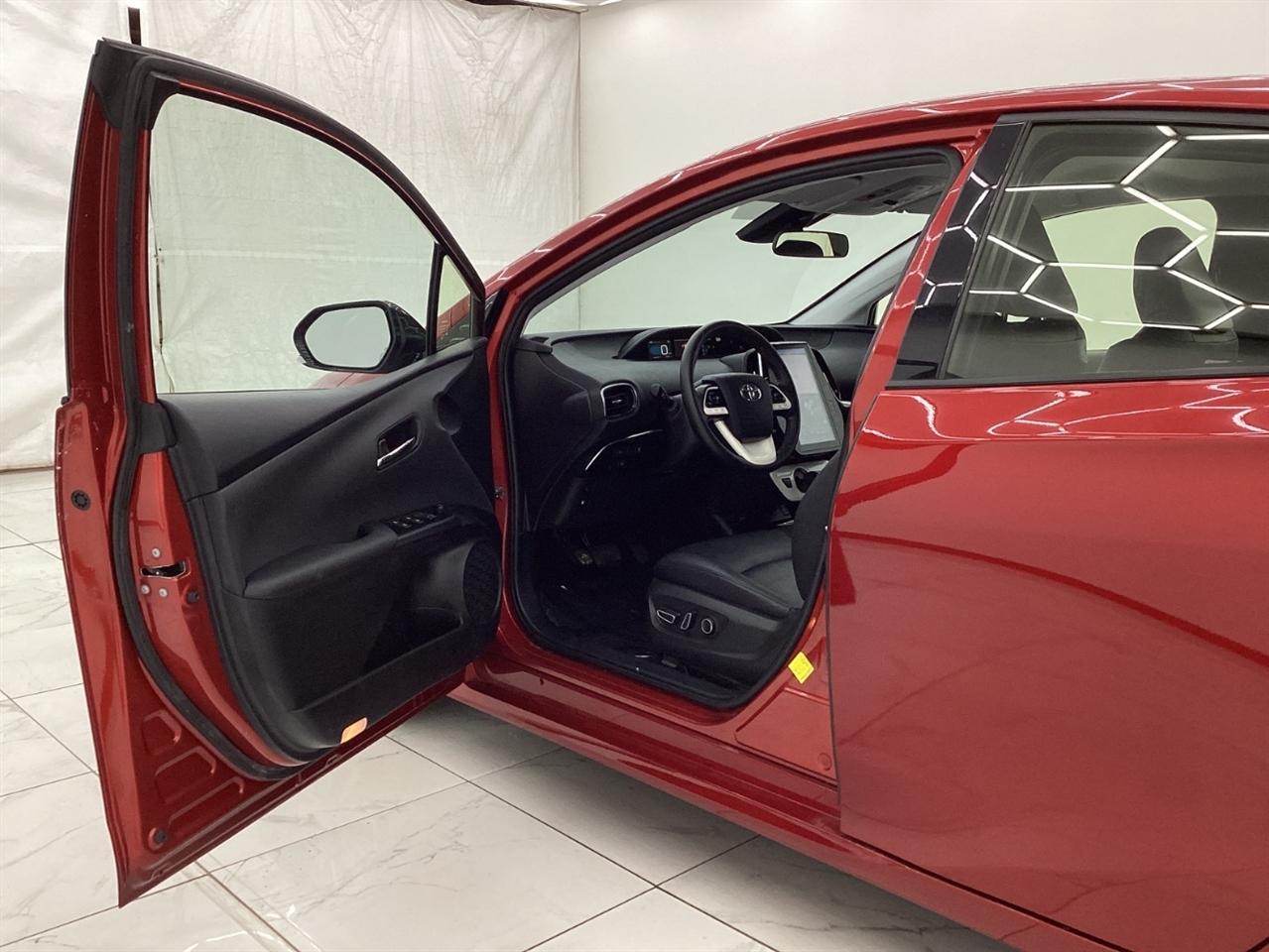 Toyota Prius Prime Advanced (Natl) 2017