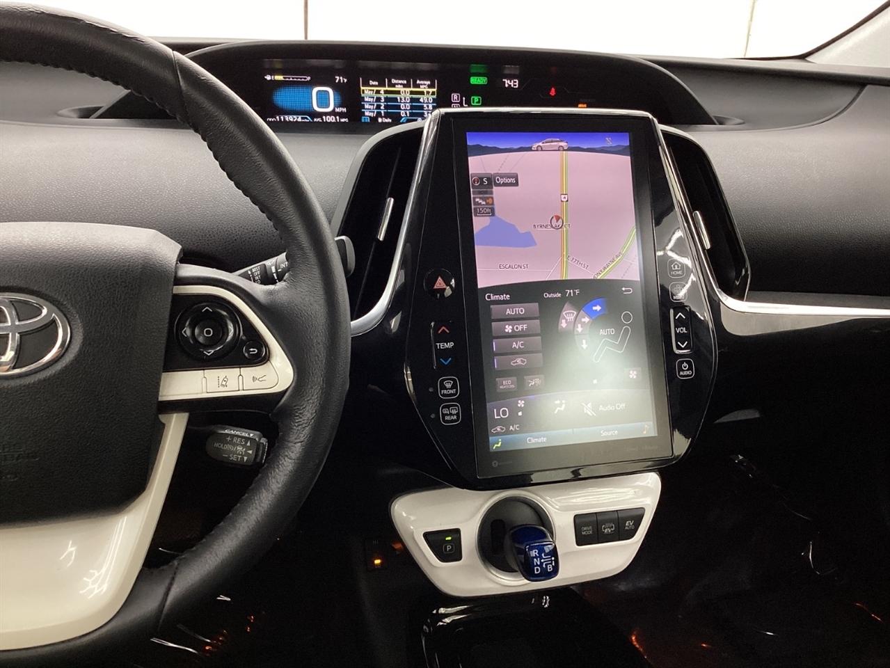 Toyota Prius Prime Advanced (Natl) 2017