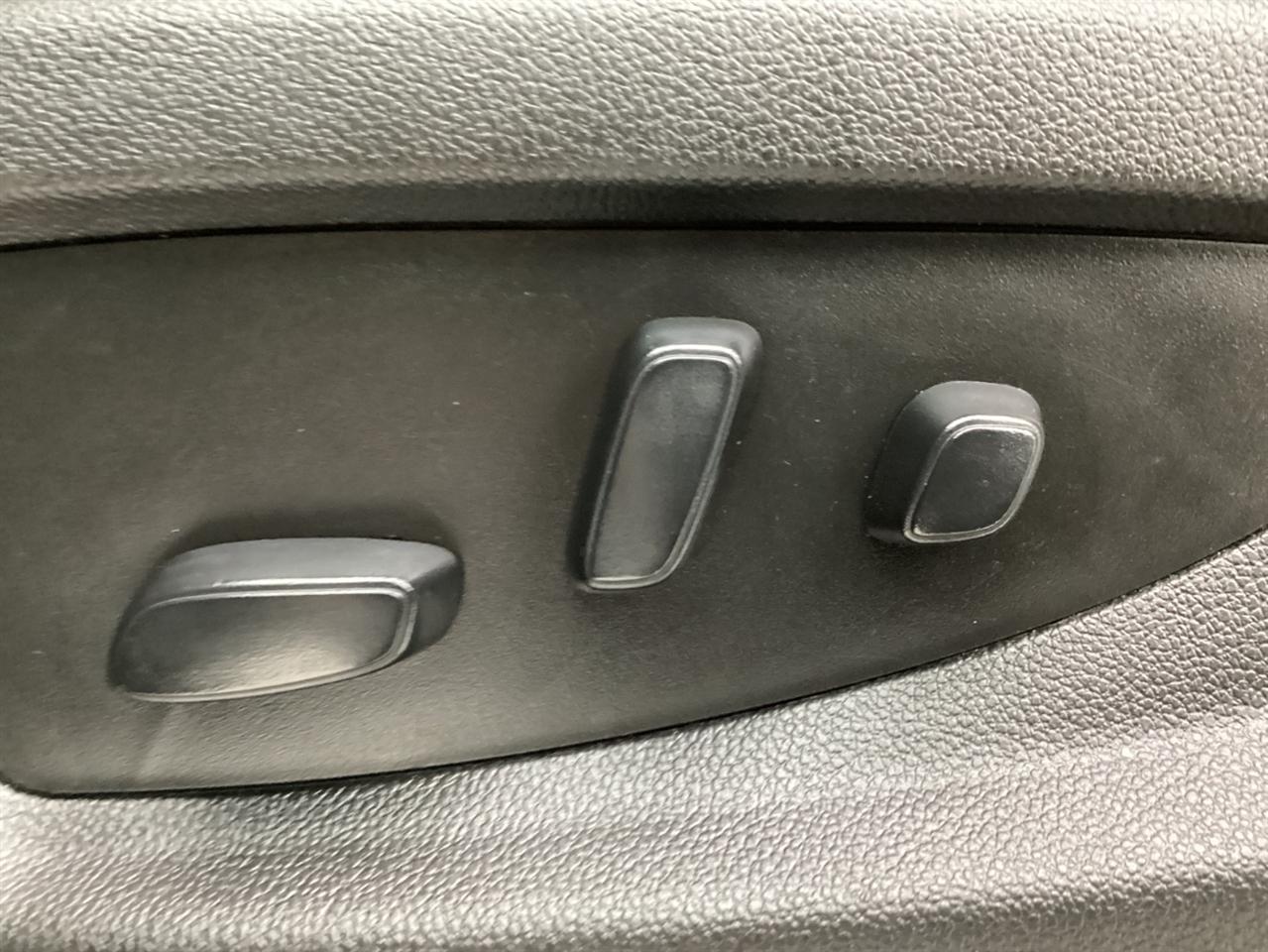 Chevrolet Tahoe 4WD 4dr LT 2020
