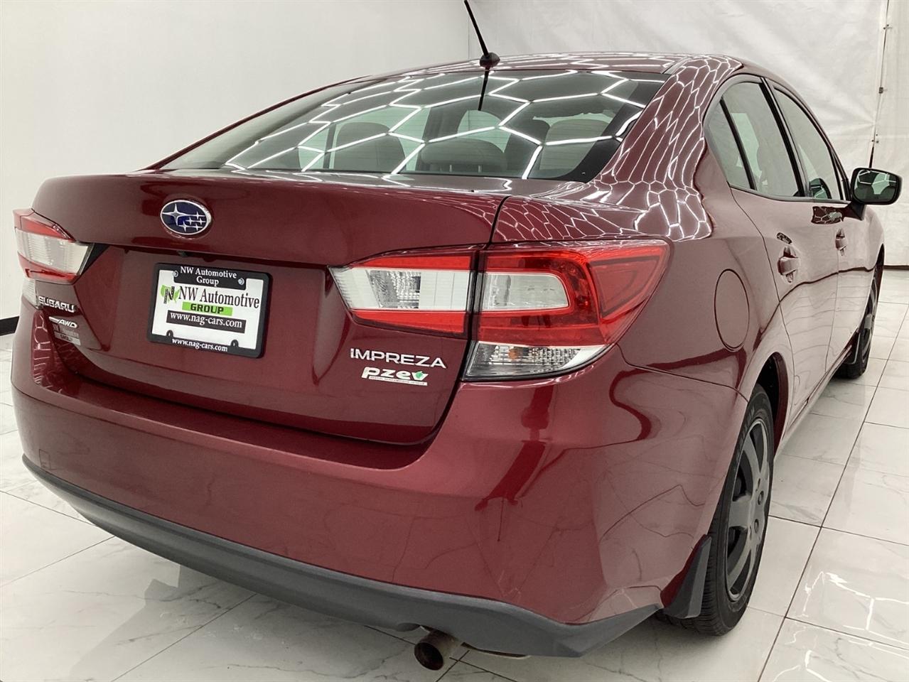 Subaru Impreza 2.0i 4-door CVT 2017
