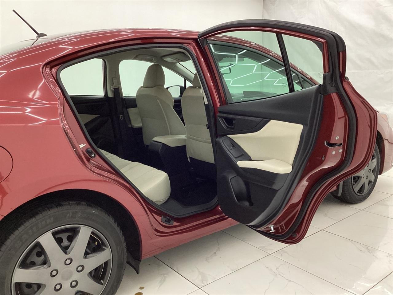 Subaru Impreza 2.0i 4-door CVT 2017