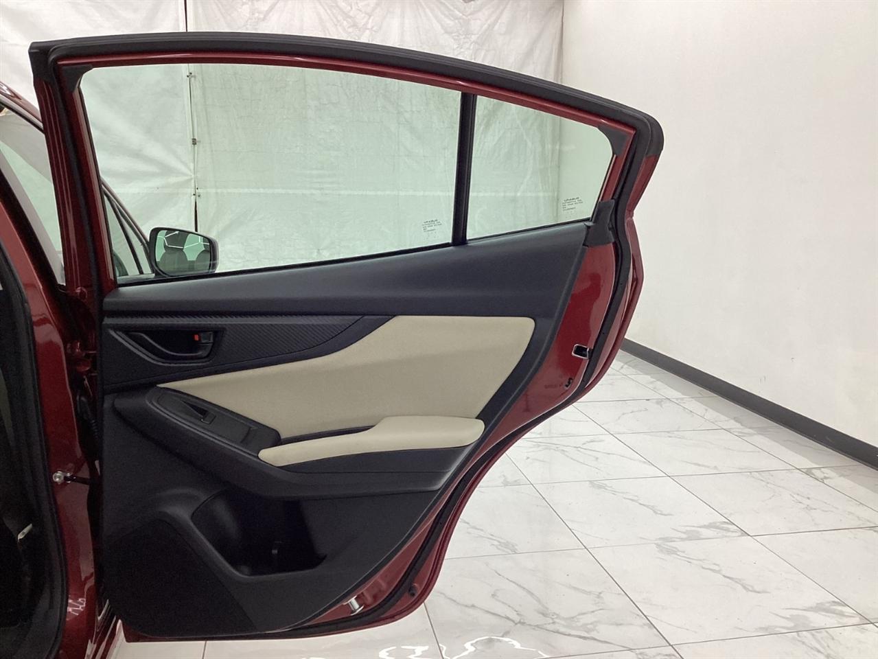 Subaru Impreza 2.0i 4-door CVT 2017