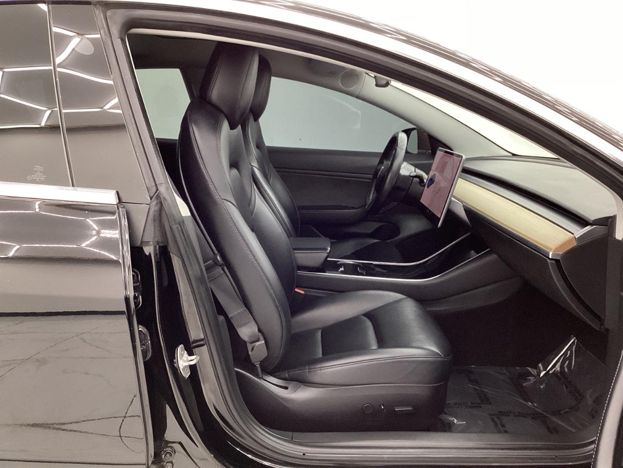 Tesla Model 3 Mid Range Battery RWD 2018