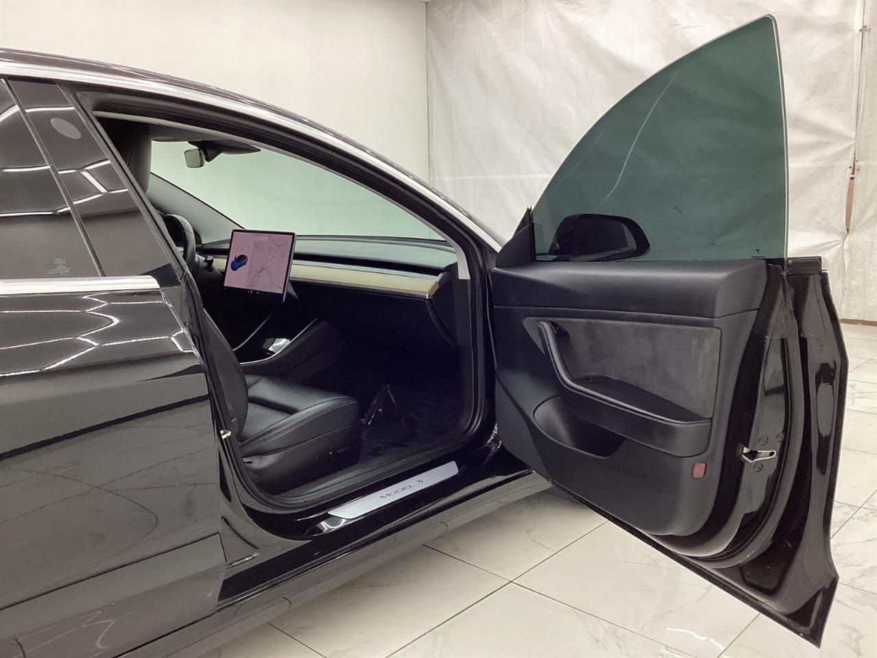 Tesla Model 3 Mid Range Battery RWD 2018