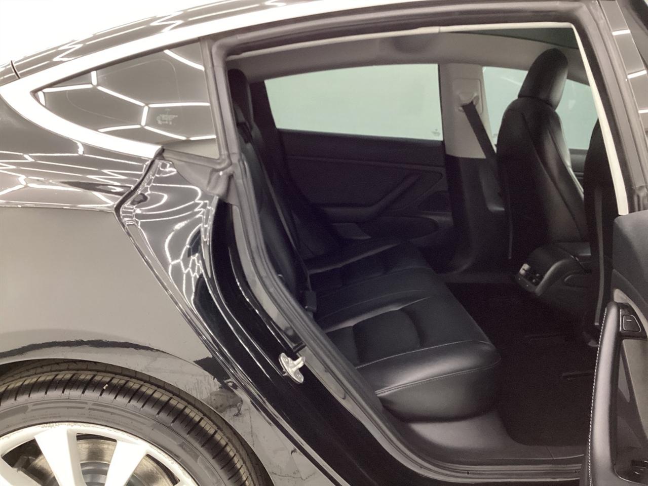 Tesla Model 3 Mid Range Battery RWD 2018