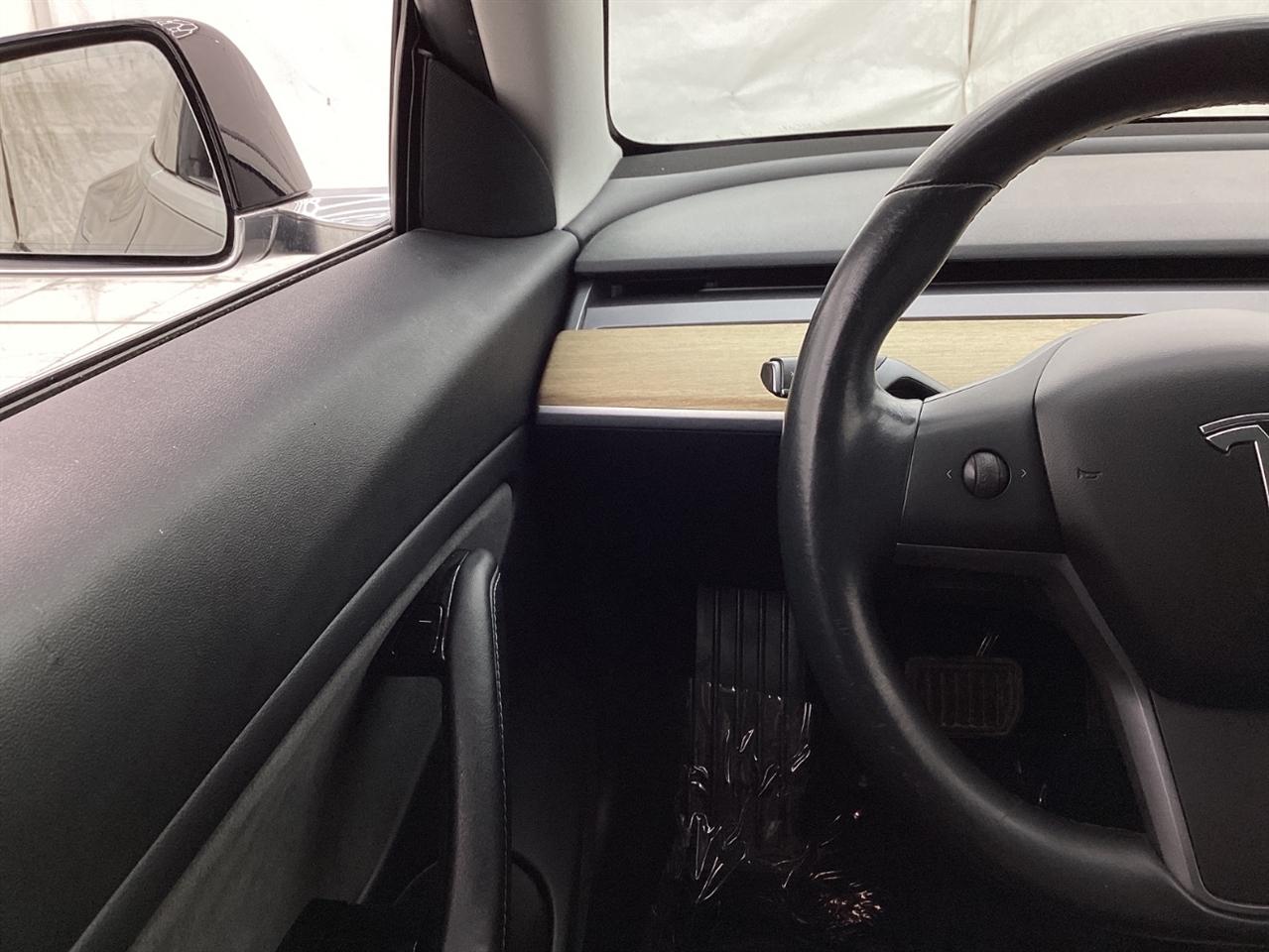 Tesla Model 3 Mid Range Battery RWD 2018