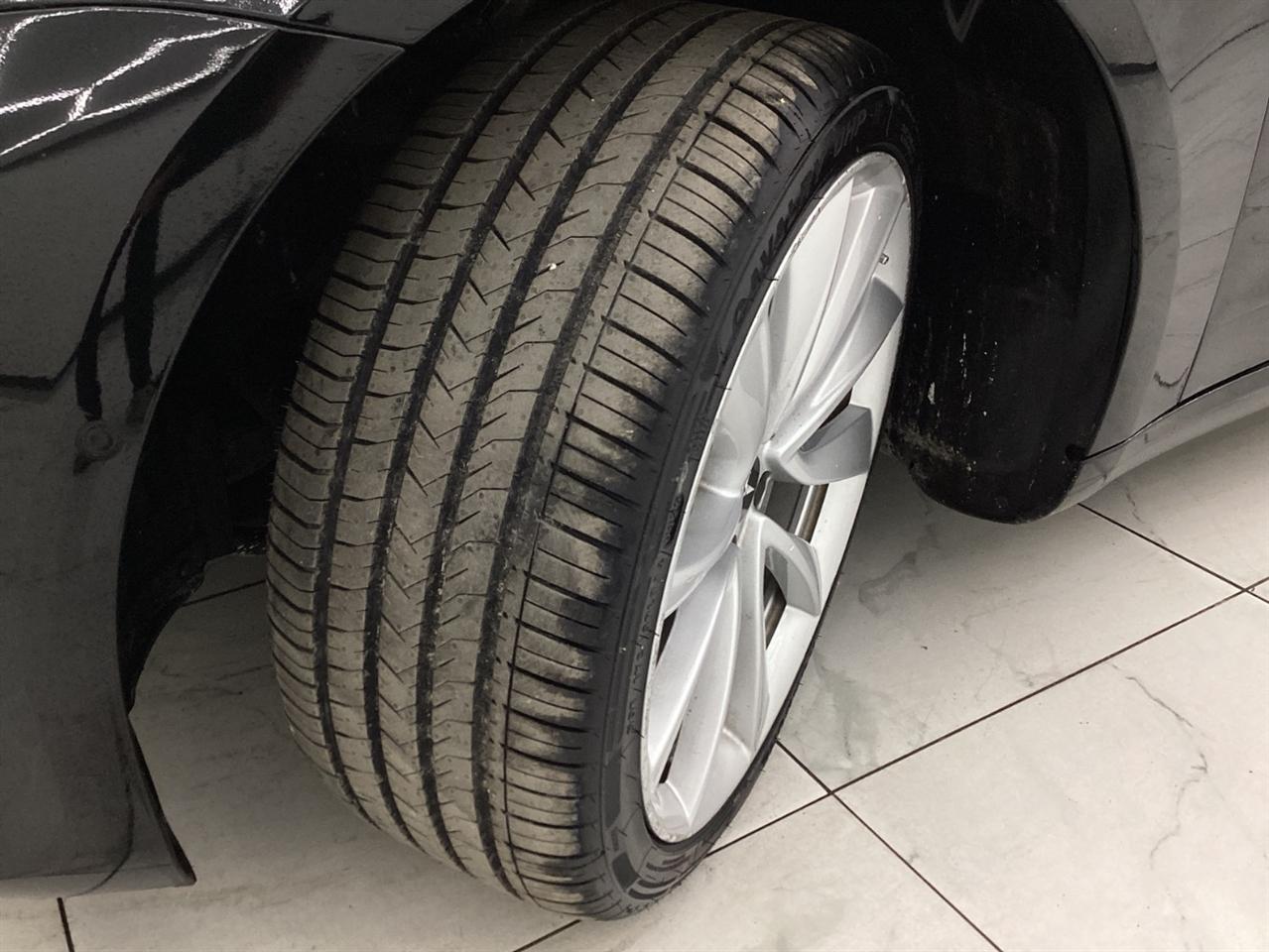 Tesla Model 3 Mid Range Battery RWD 2018