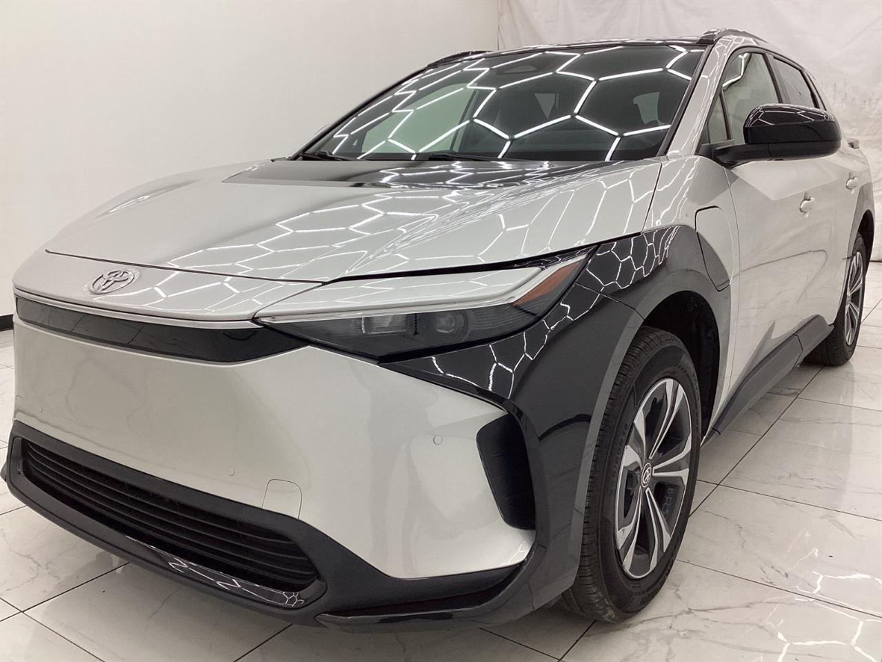 Toyota BZ4X Limited AWD (Natl) 2023