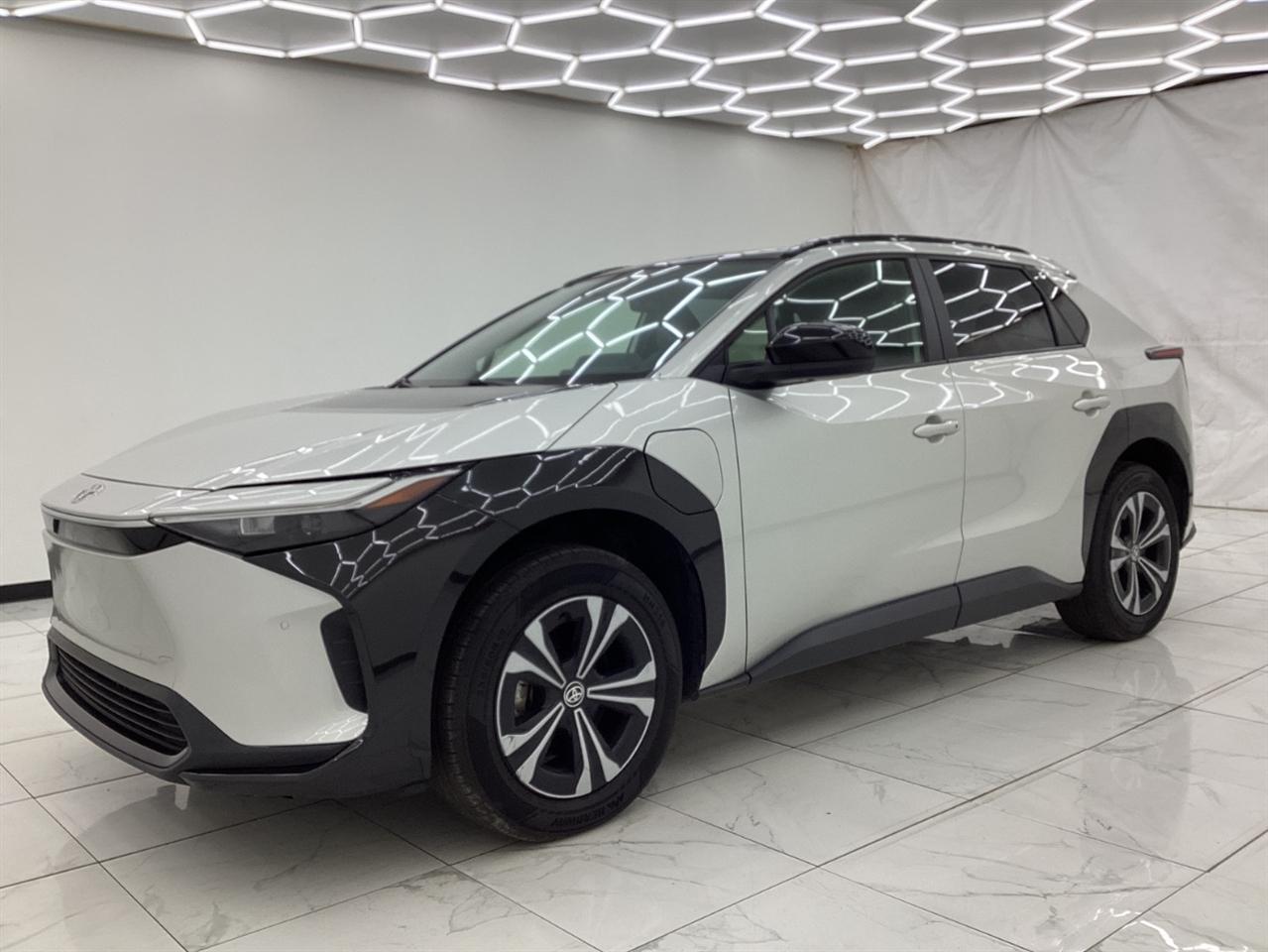 Toyota BZ4X Limited AWD (Natl) 2023