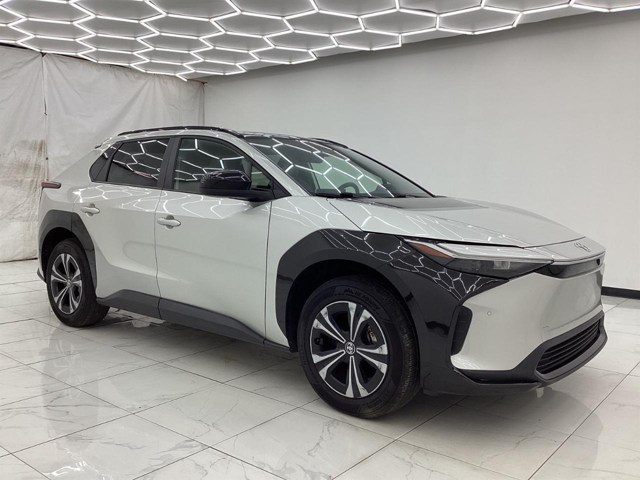 Toyota BZ4X Limited AWD (Natl) 2023