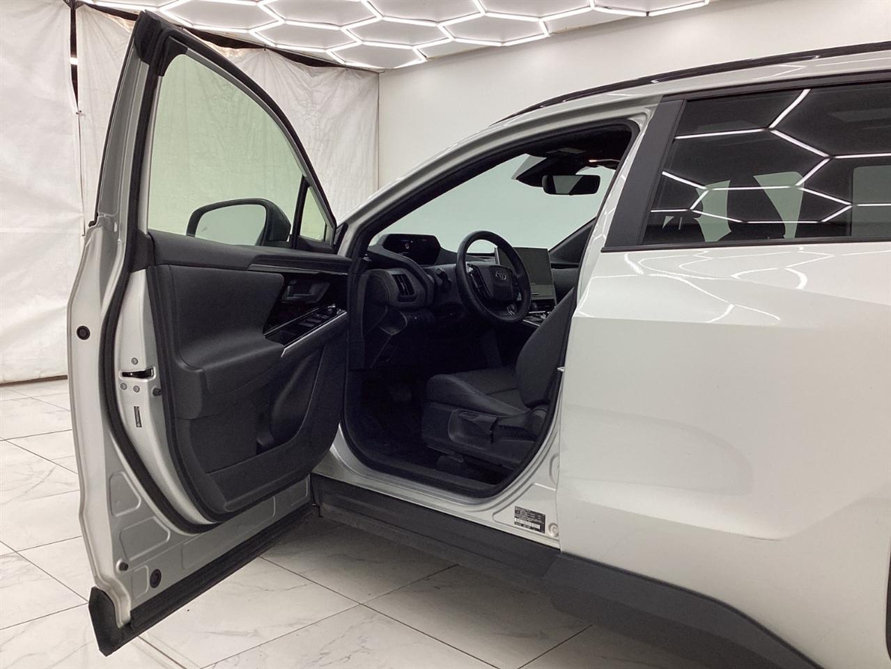 Toyota BZ4X Limited AWD (Natl) 2023