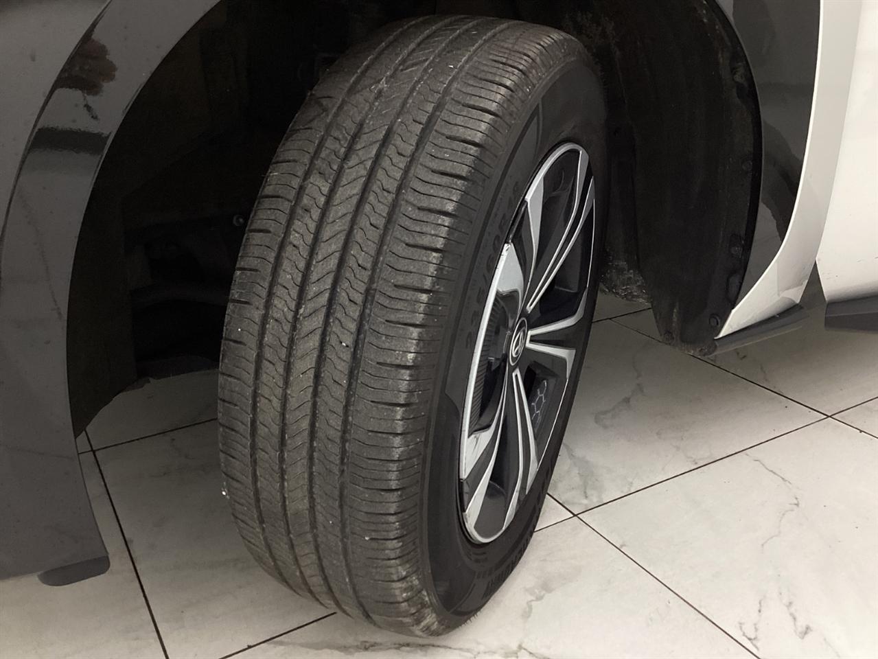 Toyota BZ4X Limited AWD (Natl) 2023