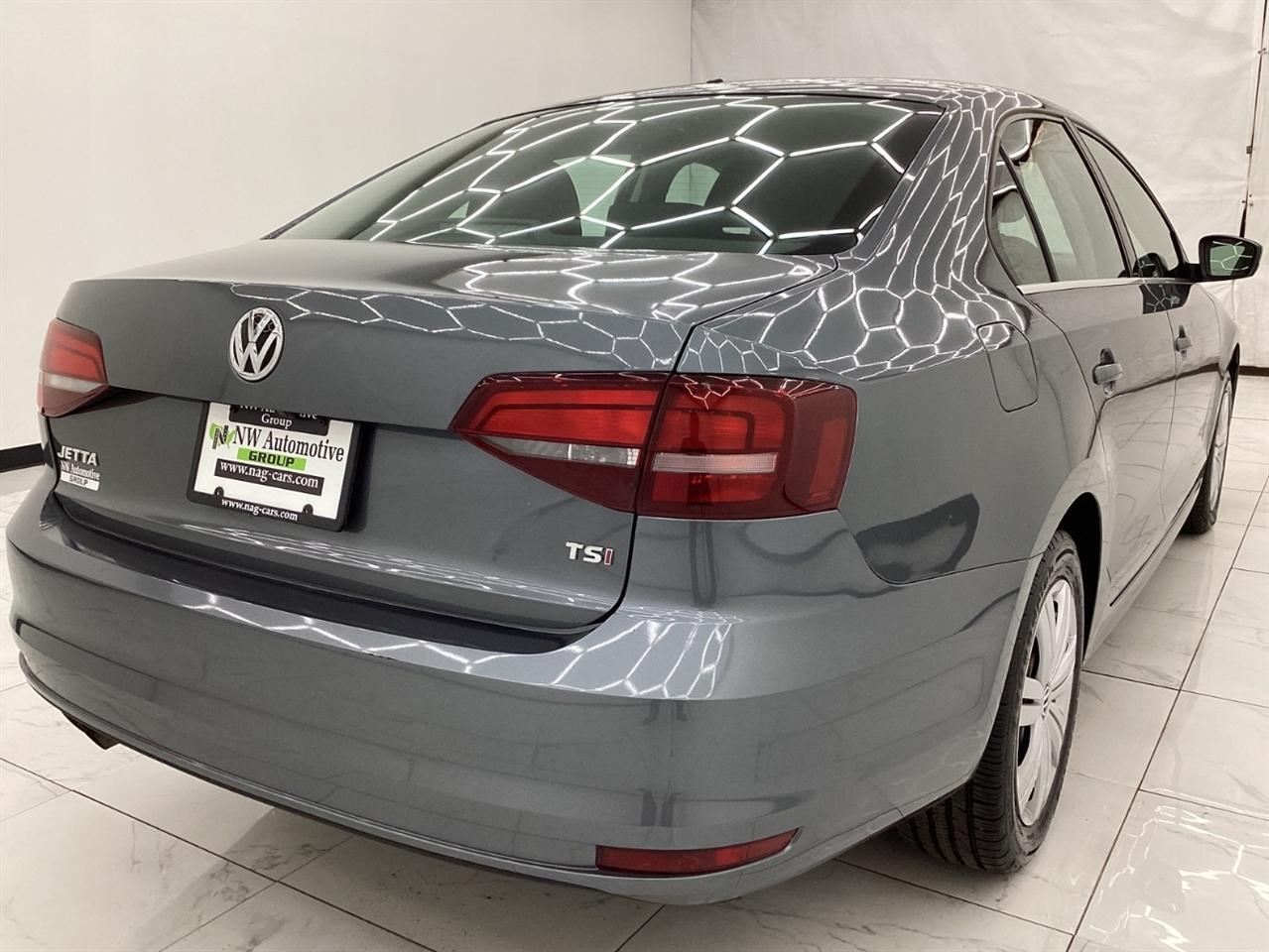 Volkswagen Jetta 1.4T S Manual 2017