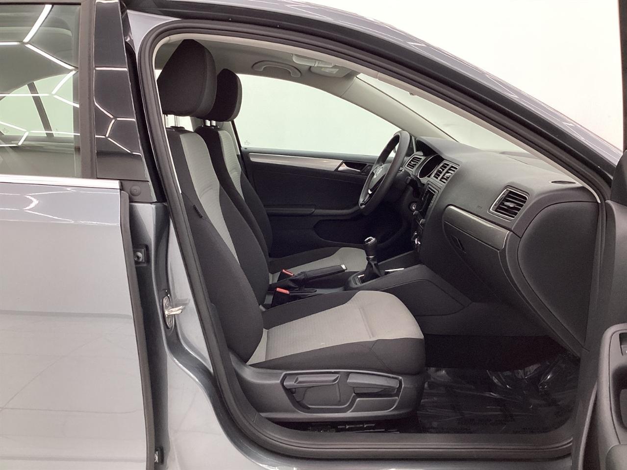 Volkswagen Jetta 1.4T S Manual 2017