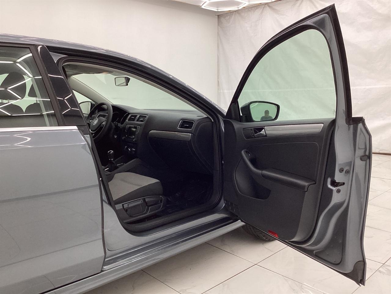 Volkswagen Jetta 1.4T S Manual 2017