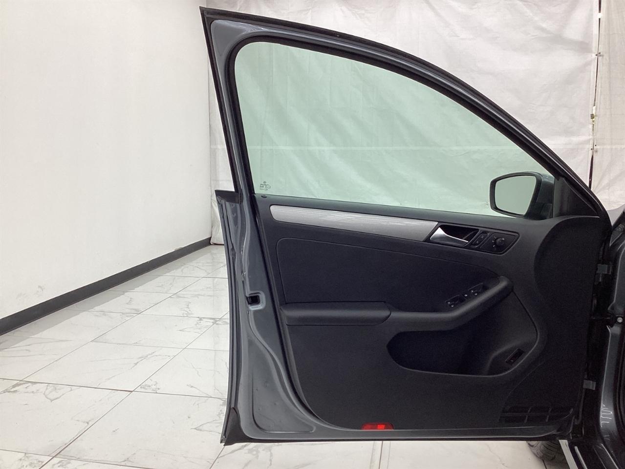 Volkswagen Jetta 1.4T S Manual 2017