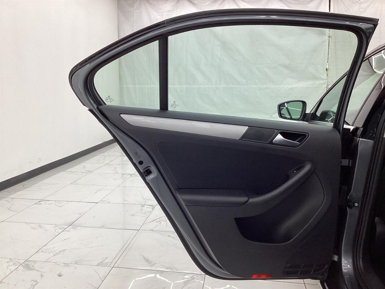 Volkswagen Jetta 1.4T S Manual 2017