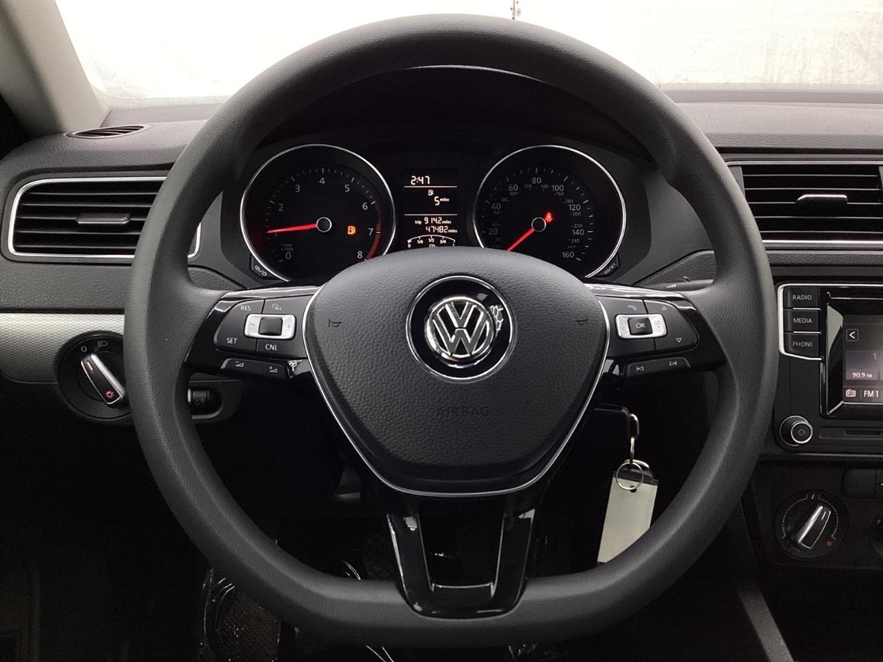 Volkswagen Jetta 1.4T S Manual 2017