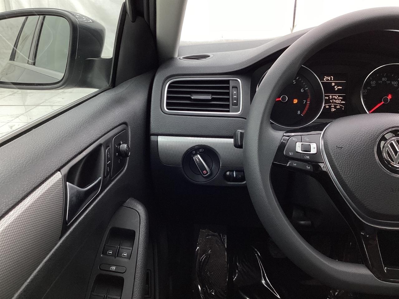 Volkswagen Jetta 1.4T S Manual 2017