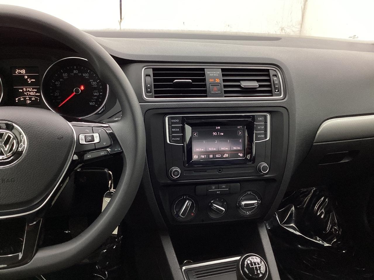 Volkswagen Jetta 1.4T S Manual 2017