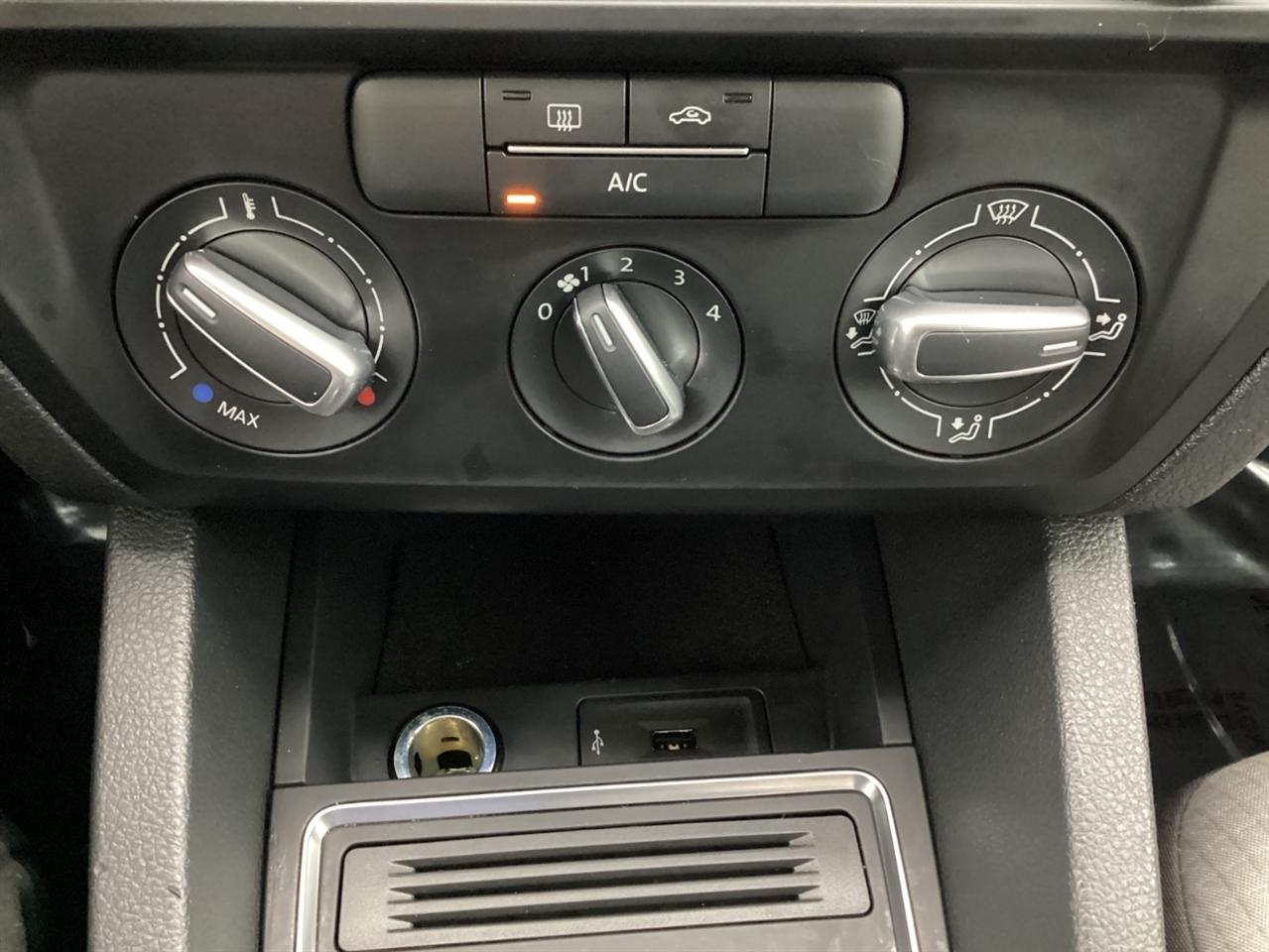 Volkswagen Jetta 1.4T S Manual 2017