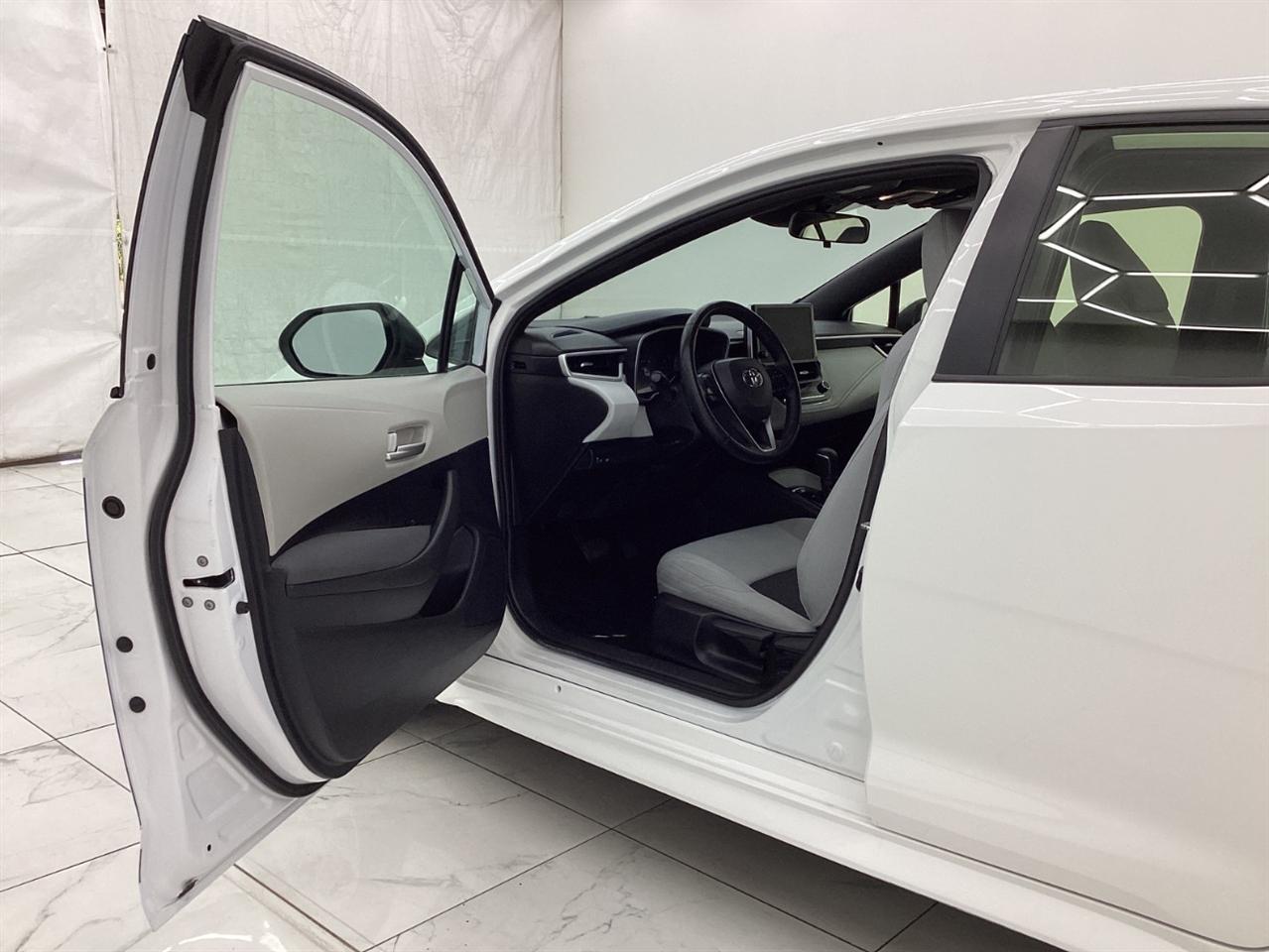Toyota Corolla Hatchback SE CVT (Natl) 2023