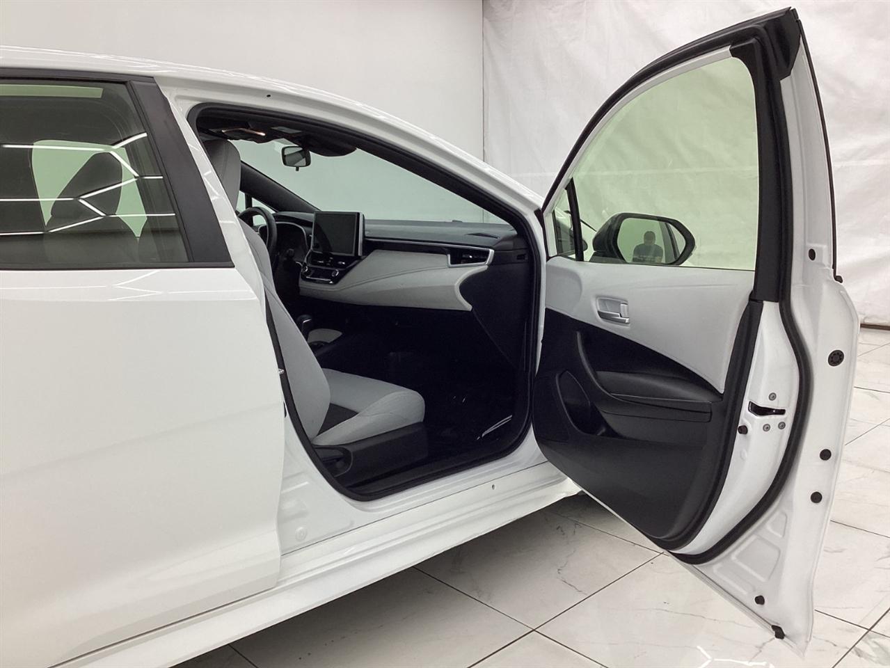 Toyota Corolla Hatchback SE CVT (Natl) 2023