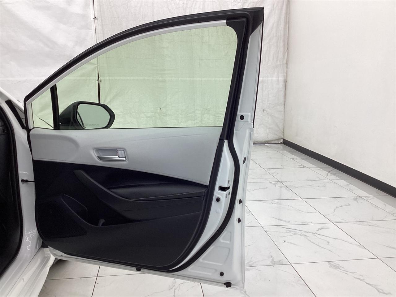 Toyota Corolla Hatchback SE CVT (Natl) 2023
