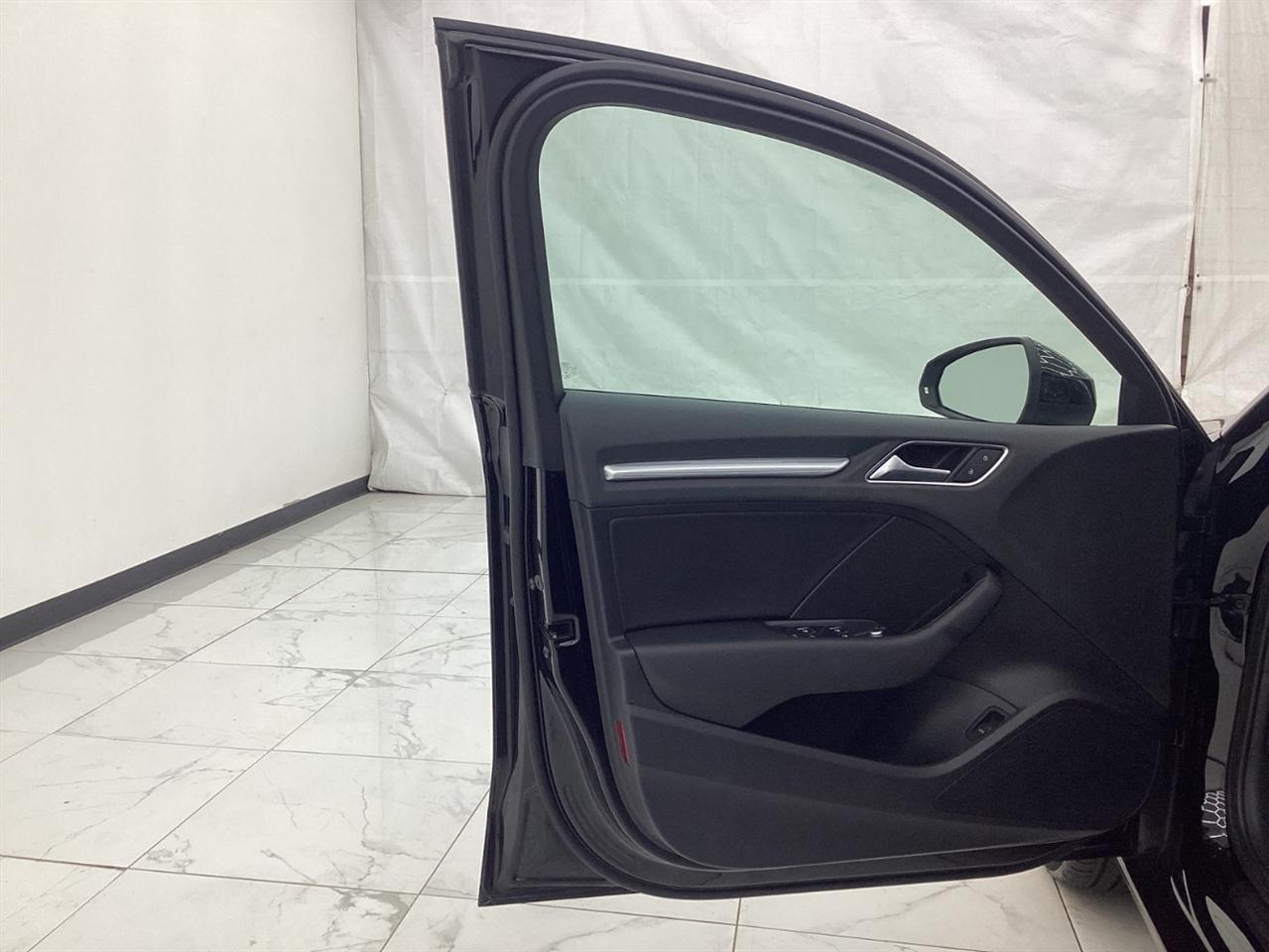 Audi A3 4dr Sdn quattro 2.0T Premium Plus 2015