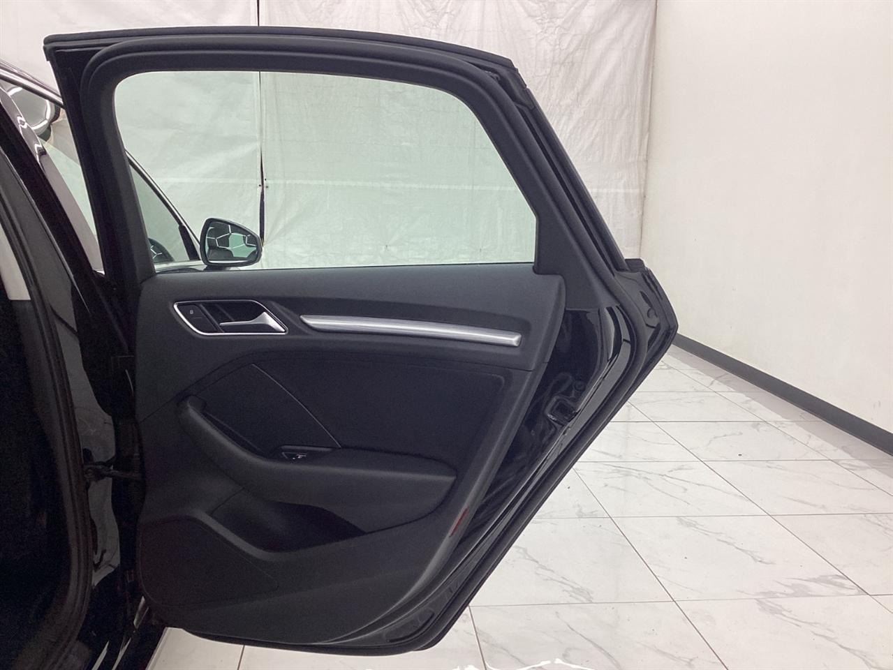 Audi A3 4dr Sdn quattro 2.0T Premium Plus 2015
