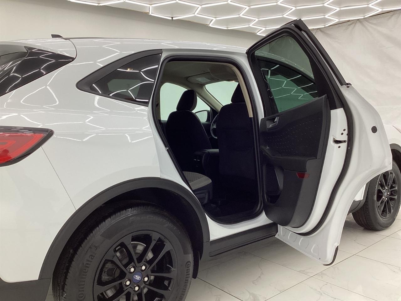 Ford Escape SE Sport Hybrid AWD 2020