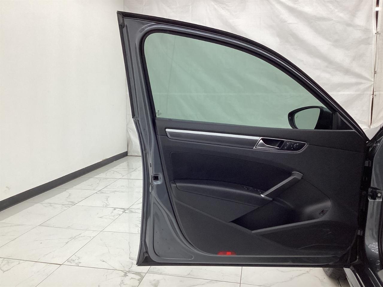 Volkswagen Passat 2.0T S Auto 2018