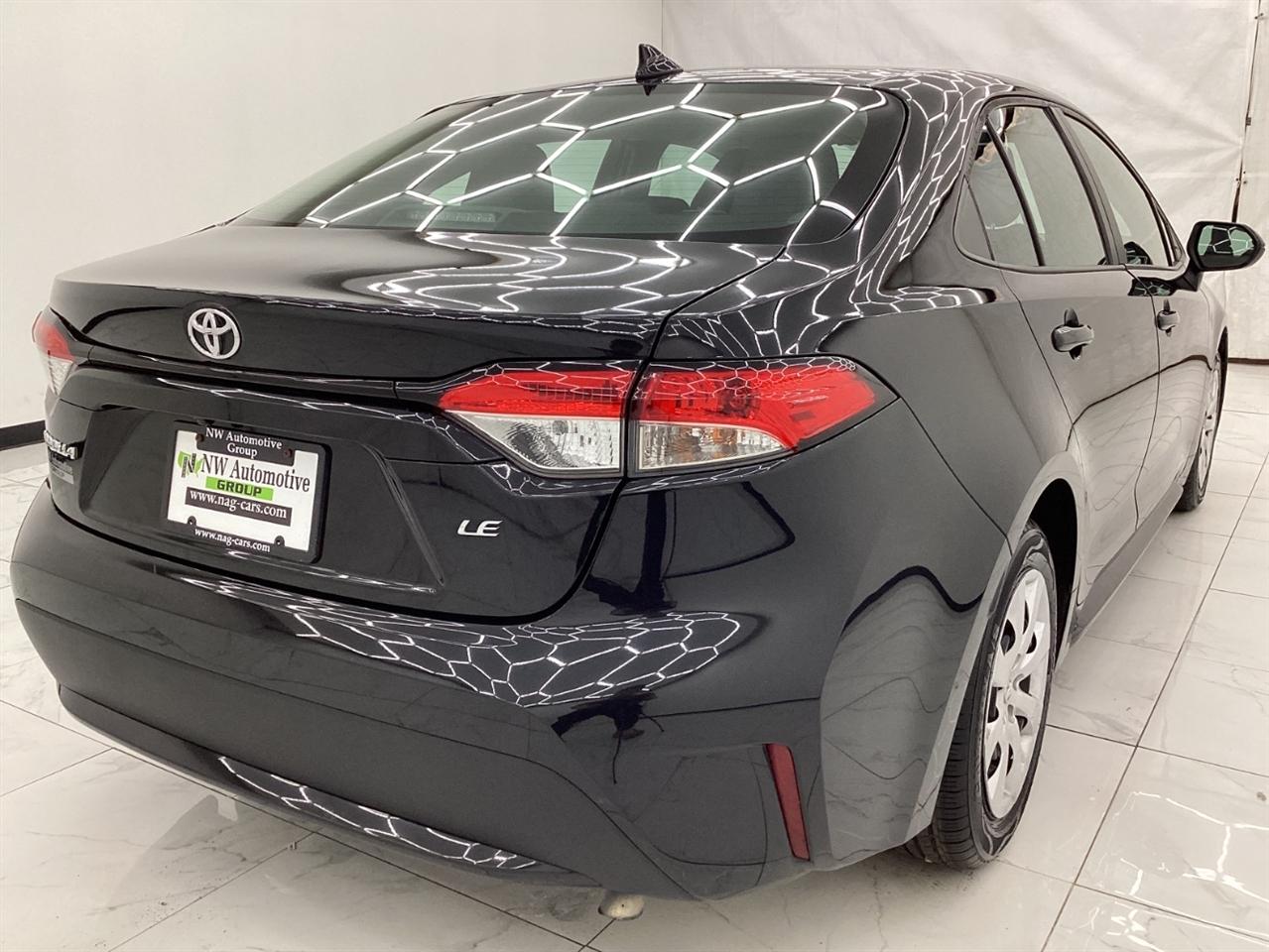 Toyota Corolla LE CVT (Natl) 2022