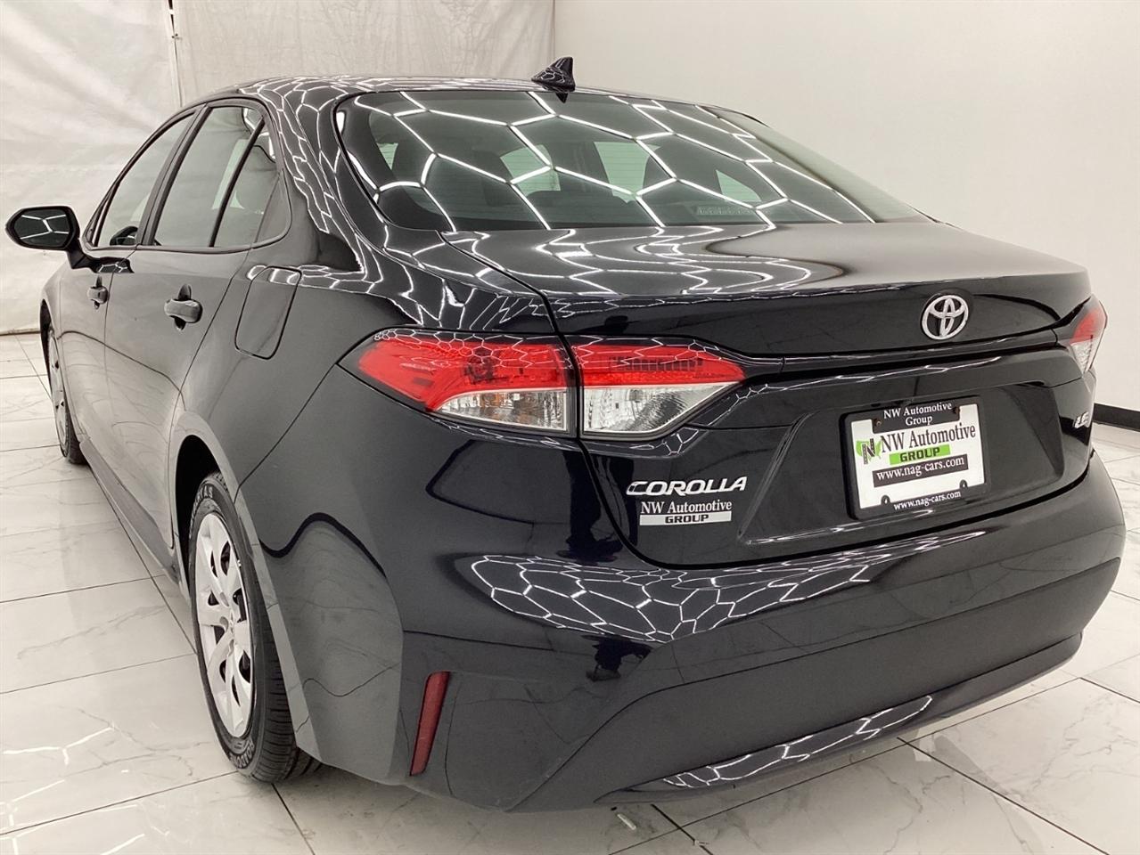 Toyota Corolla LE CVT (Natl) 2022