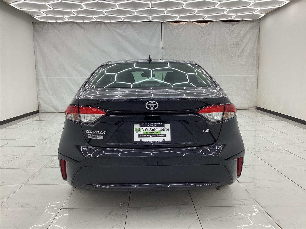 Toyota Corolla LE CVT (Natl) 2022