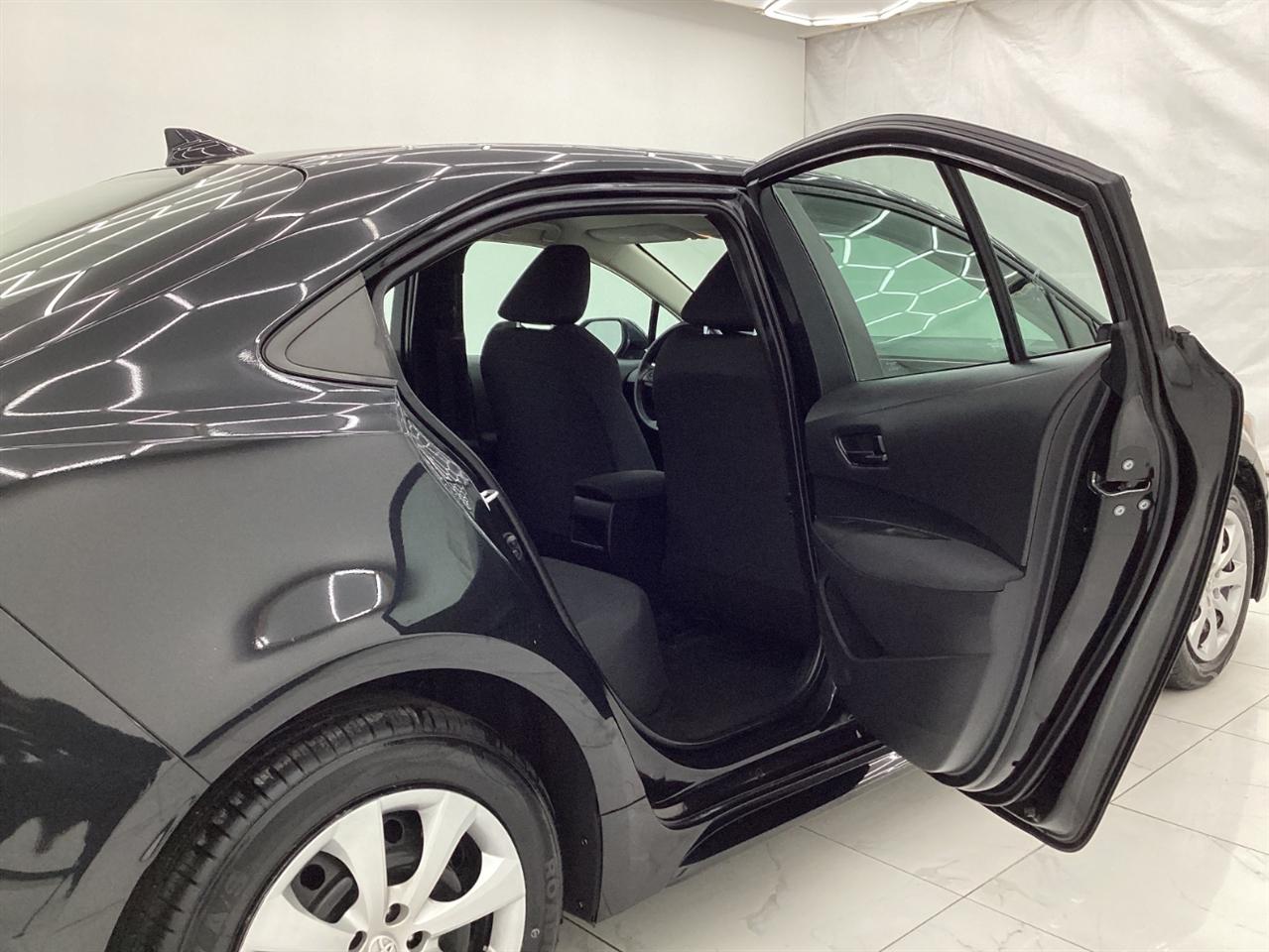 Toyota Corolla LE CVT (Natl) 2022