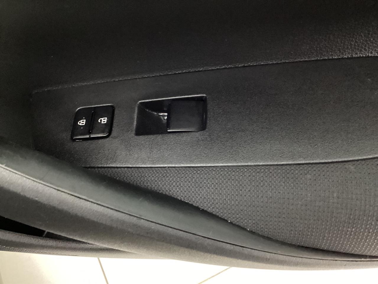 Toyota Corolla LE CVT (Natl) 2022