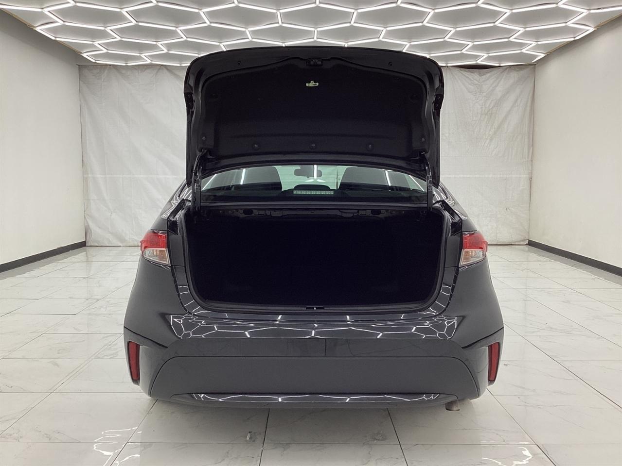Toyota Corolla LE CVT (Natl) 2022