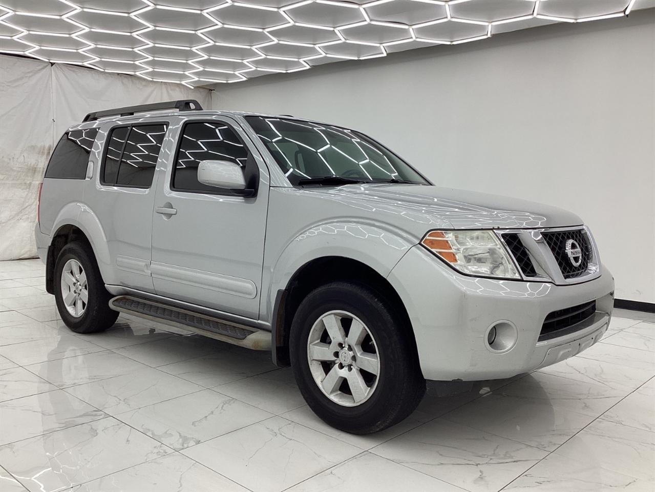 Nissan Pathfinder 4WD 4dr V6 SV 2011
