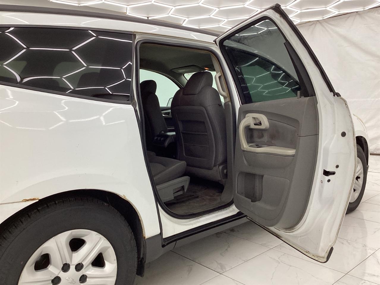 Chevrolet Traverse FWD 4dr LS 2009