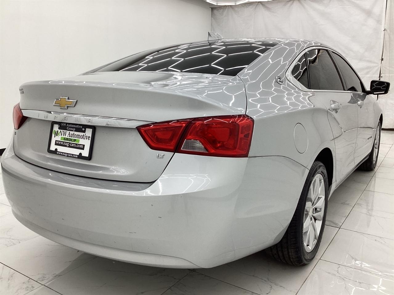 Chevrolet Impala 4dr Sdn LT w/1LT 2018